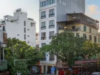 The Q Boutique Hotel Hotels near Pho Co