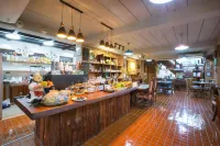 Cattani's Riverside Home Hoteles en Sena