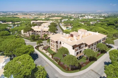 Pine Cliffs Gardens Hotels near Praia da Balaia