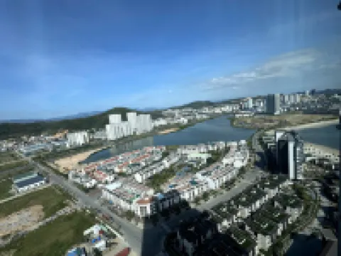 À La Carte Ha Long Bay Hotel