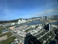 À La Carte Ha Long Bay Hotel