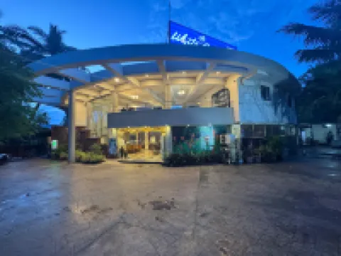 Ocean White Sands Resort & Spa Hotels in 