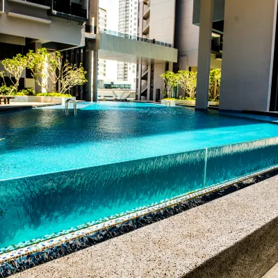 Imperio Residence with Private Bathtub by Lets Stay Hotels near Middleburg Bastion