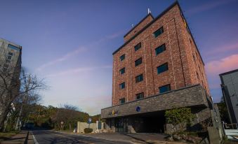 Gimpo Petite Hotel