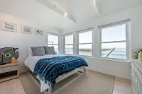 Malibu Road Ocean Front House Direct Beach Access