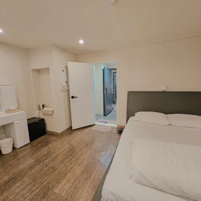 U-rim Stay Seoul Hotels near Bulyeongam Temple