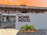 Borrii House Ξενοδοχεία στην πόλη Layan