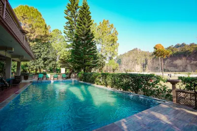 Bel-La Monde Riverside Jim Corbett - "A Unit of Luxe Opera Hotels & Resorts" Hôtels à : 