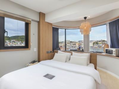 Tongyeong De'Lamour Hotel