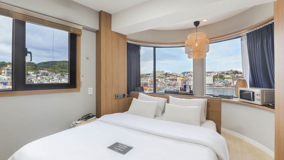 Tongyeong De'Lamour Hotel