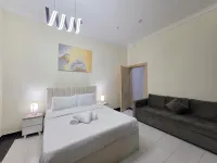 Modern Villa | Spacious Balcony & Garden Views - Villaer