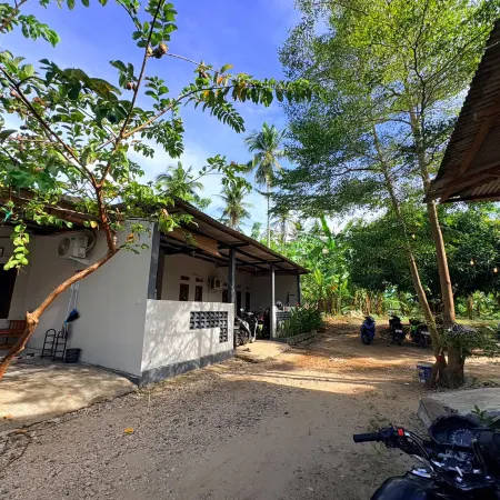 Cozzy Homestay Rain