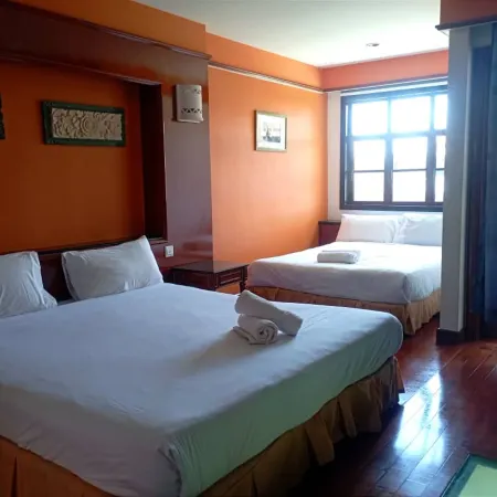 Premium Water Chalet 2
