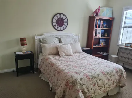 Liz on Lowry Отели в г. Хейстингс