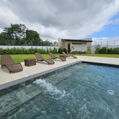 Lotus Resort Panglao Отели рядом с достопримечательностью «Остров Пунгчуд»