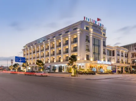 Mong Cai Palace Hotel Отели в г. Монгкай
