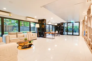 รูปภาพของปาล์ม สปริงส์ นิมมาน