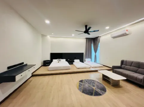 3KM to UTAR Sungai Long | Party House, 45Pax 20Car