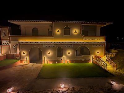 Sharty Hotel