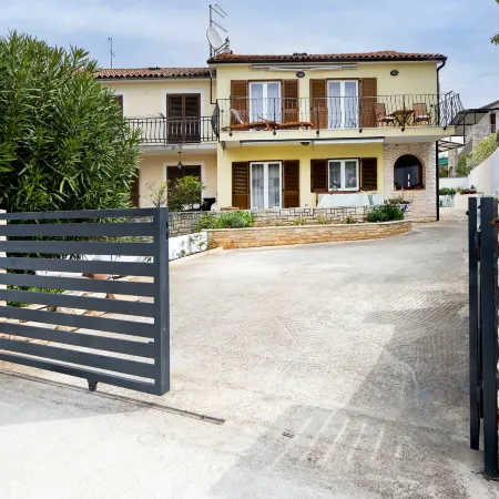 TRIKA Apartments