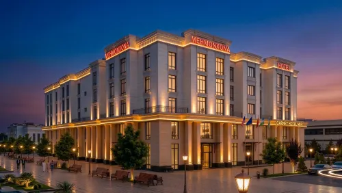 Garnet Mir Airport Hotel - マウンテンビュー