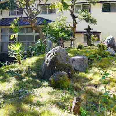 万沢ホテル別草 Hotel Exterior