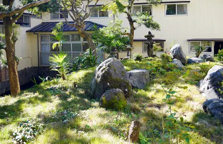 Manzawa Hotel Besso Отели рядом с достопримечательностью «Kaizeminaru Fujikawakyoshitsu»