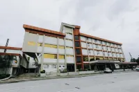 Hotel Boss by RedDoorz Hôtels à : Pampangue