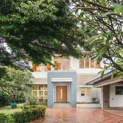 Bangkok Pool Villa 15 Hotel Exterior