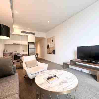 Chatswood walk to Train Station/Shopping center Rooms