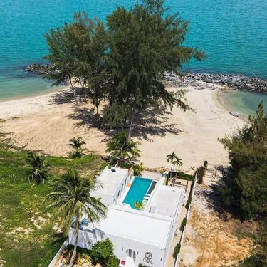 รูปภาพของCape by Sichon Tesoro