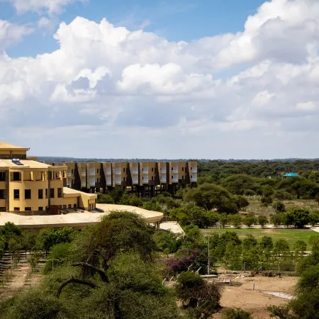 Amboseli Safari Club Hotel Отели в г. Кимана