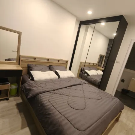The Clev Riverline Chaophraya-Wongsawang Condo Bangkok (River View)