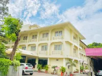 Ritz Plaza Hotels near Narula's Mall