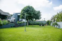 Elegant French Studio- 1st floor - Pet friendly