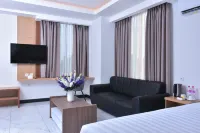 CHERRY HOTEL MANADO - Bergblick