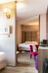 Le Trefle Hotels in Roques