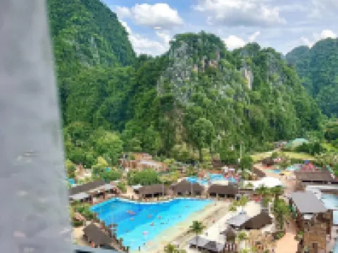 Onsen Premium Hotspring Suite @ Sunway Tambun Ipoh (Walk to Lost World) Hotels in Ulu Kinta