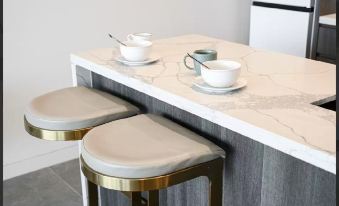 Elegant Art Deco Apartment World Class Building