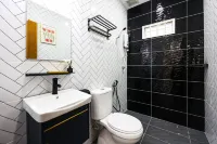 5BR The Cozy Home with container house (20 pax) Hotels in Tanjong Sepat