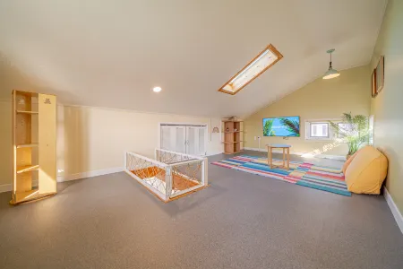 Rein Jeju Family Room with Mountain 101 Отели рядом с достопримечательностью «Yongmeori Coast»