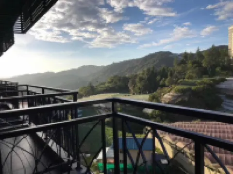 Cameron Nova Highlands Resorts I ビンチャンのホテル