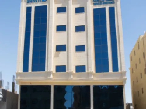بنزرت للشقق المخدومة Hotels near جامع عبداللطيف الموسى