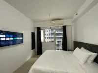 Shore - Spacious Room with Balcony 52D