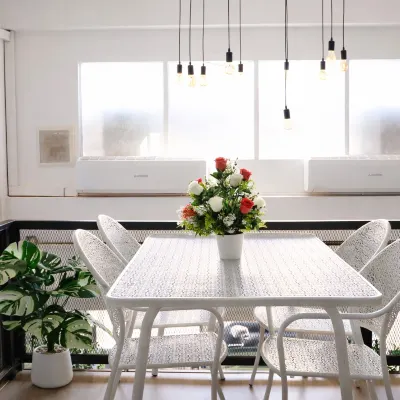 Feelhome Poshtel 拉乍布拉那寺附近的飯店