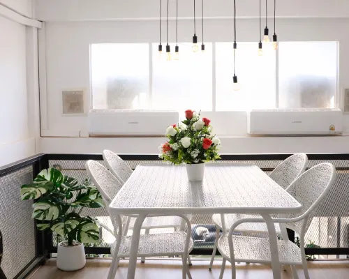 Feelhome Poshtel โรงแรมใกล้วัดพระมหาธาตุ