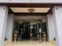 SNK HOTEL パトゥーサイ周辺のホテル