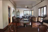 Karingana Guesthouse - Pools