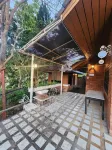 Little Bro Mae Hong Son - parking