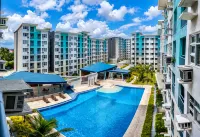 Davao Condo 2BR at Seawind with Fast Wifi, Netflix, Near Airport & Samal Ferry - バルコニー
